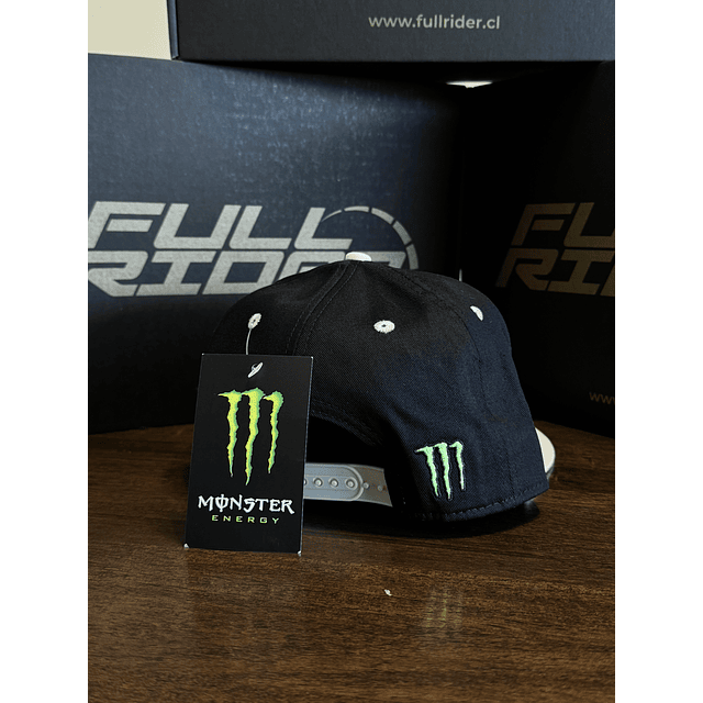 Gorro Monster Visera Blanca Premium 