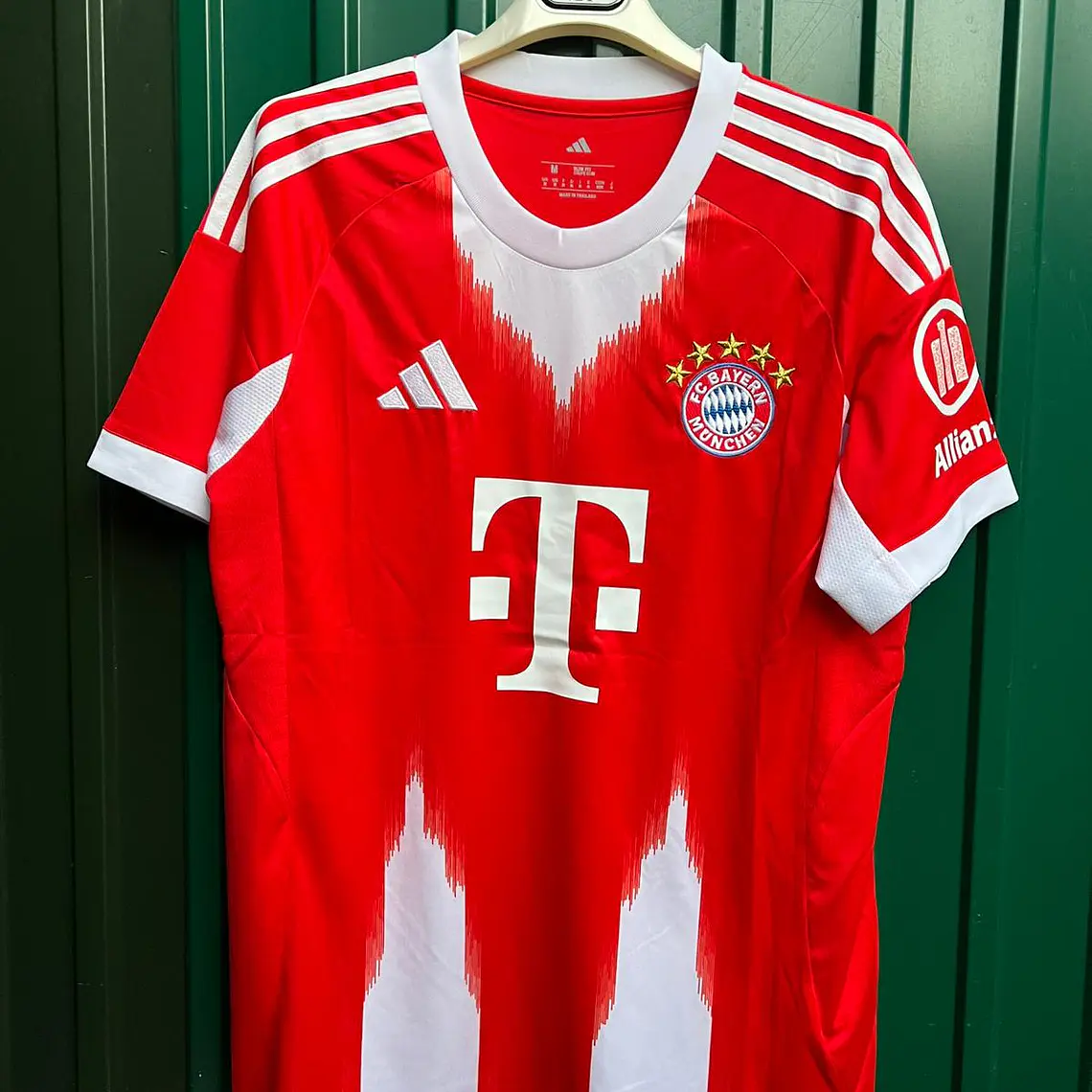 Bayern Munique Principal Olise 25/26 - Entrega Rápida 3