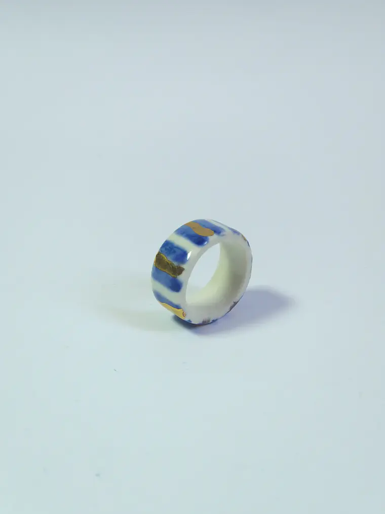 Anillo porcelana rayas azules y doradas talla 15 2