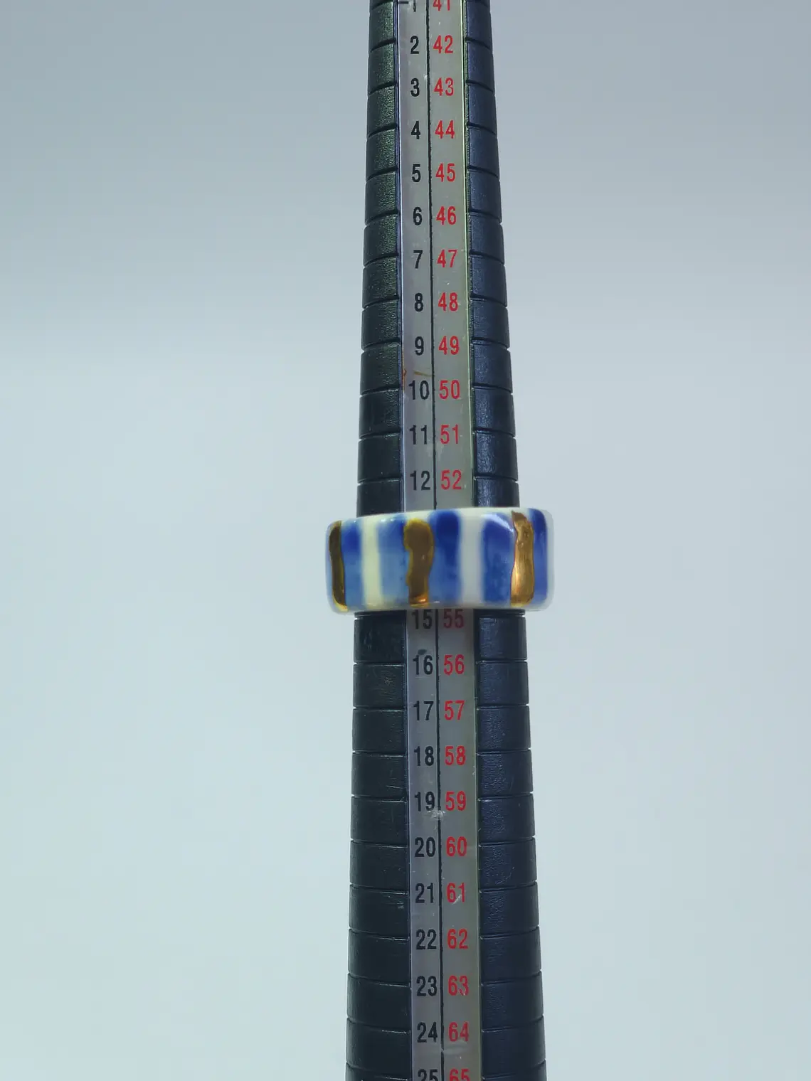 Anillo porcelana rayas azules y doradas talla 15 3