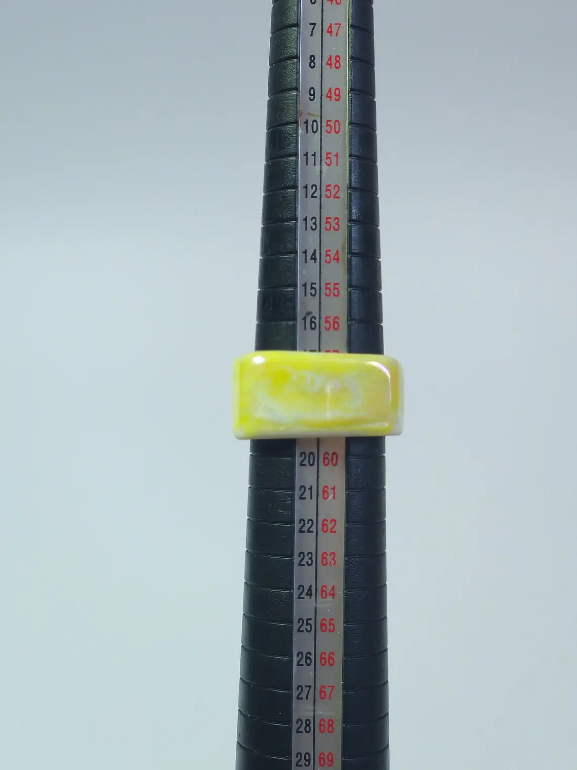 Anillo Candy Amarillo talla 19 3