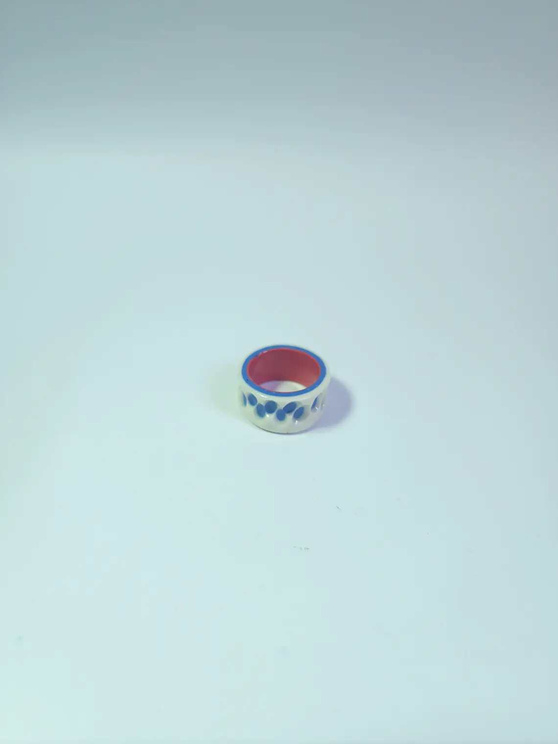 Anillo tallado azul con blanco talla 20 2