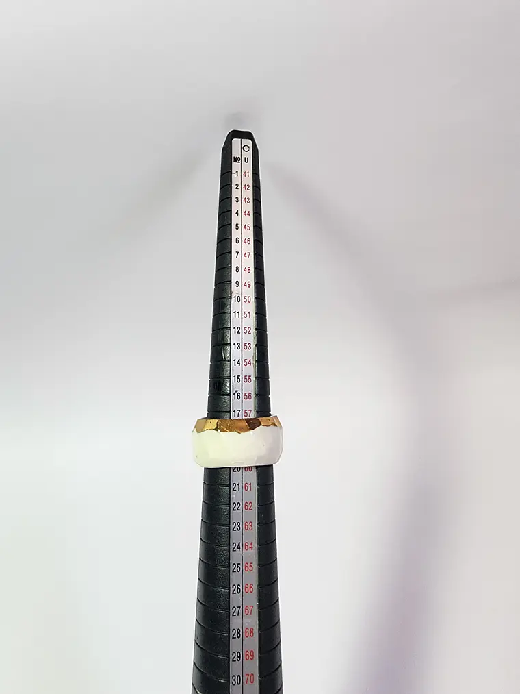 Anillo tallado blanco  3