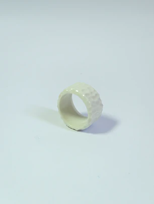 Anillo porcelana tallado talla 19