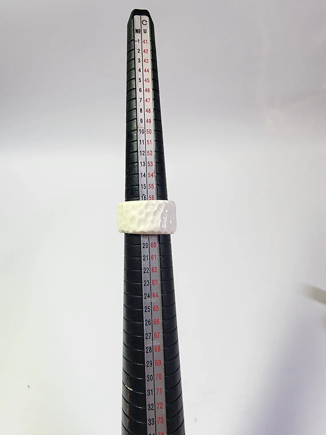 Anillo porcelana tallado talla 19 3