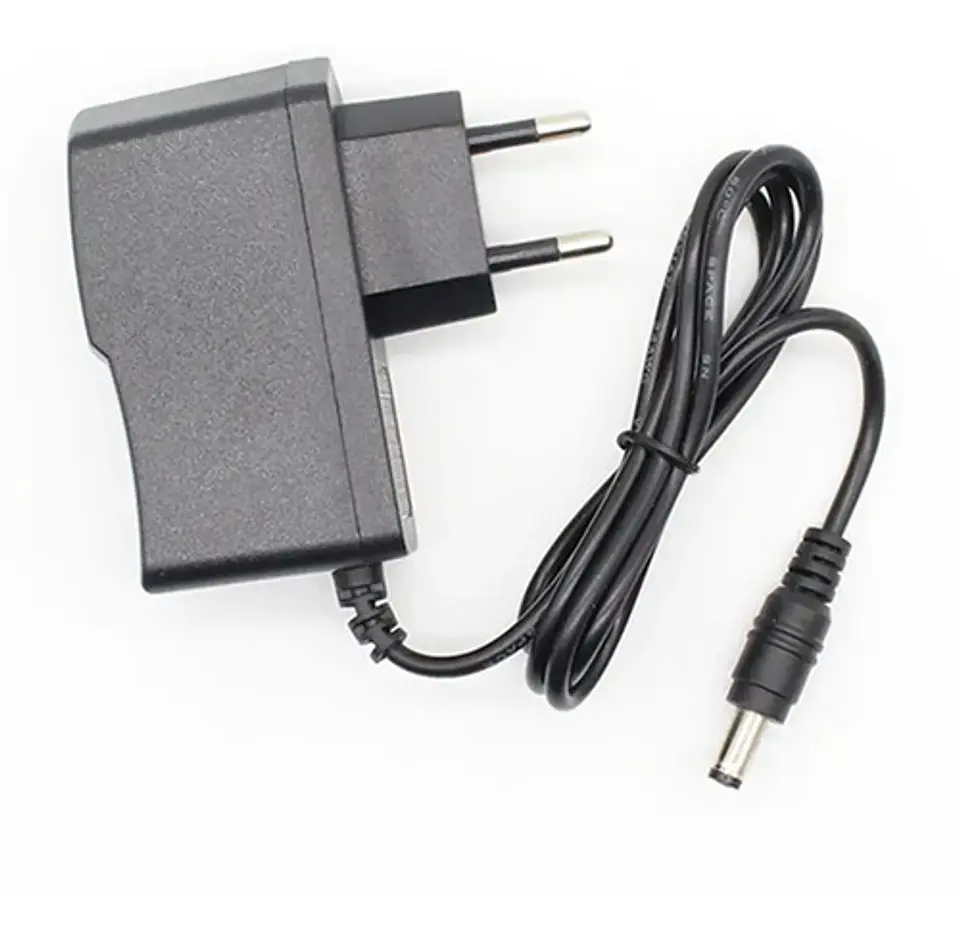 Cargador Fuente De Alimentación 5v 1a Con Conector 5.5x2.5mm 1