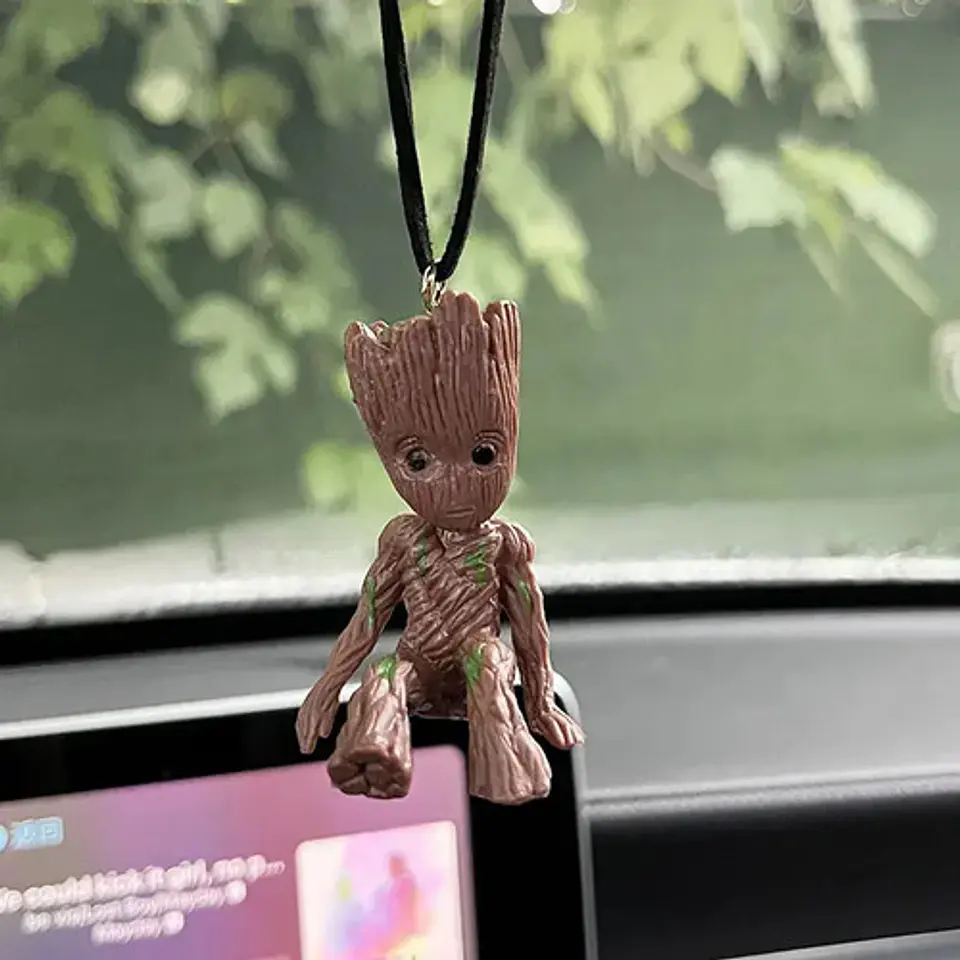 Figura Colgante 3D Groot Adolescente Sentado Decorativo Auto 3
