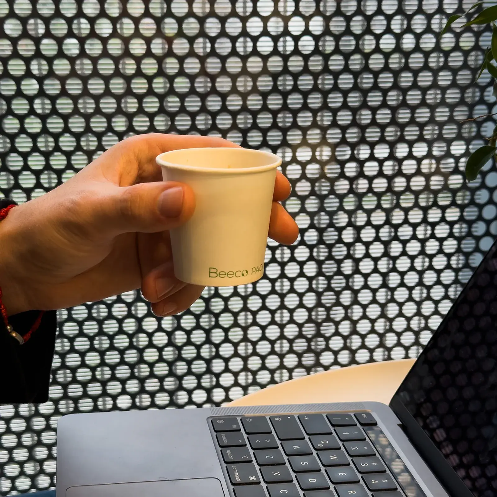 Vaso de Café Blanco 04 oz - Compostable + Logo (1 Color y 1 Cara) 5