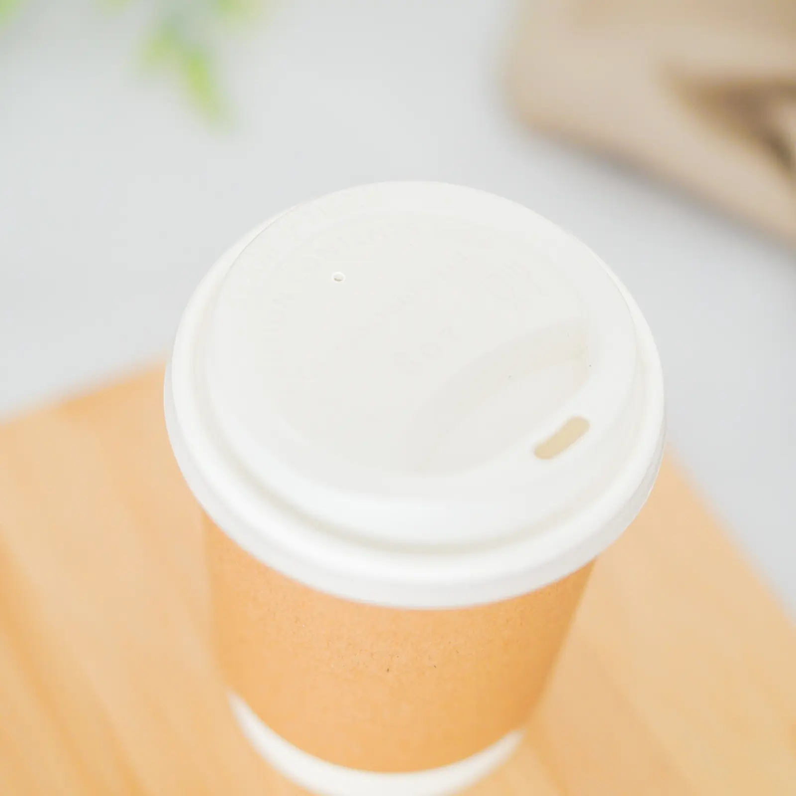 Tapa Blanca Vaso de Café 8 oz - Compostable (CPLA) 2