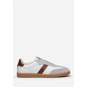 SNEAKERS AXIS Look