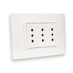 Enchufe Triple 10A Luzica Armado Bticino Pu1313