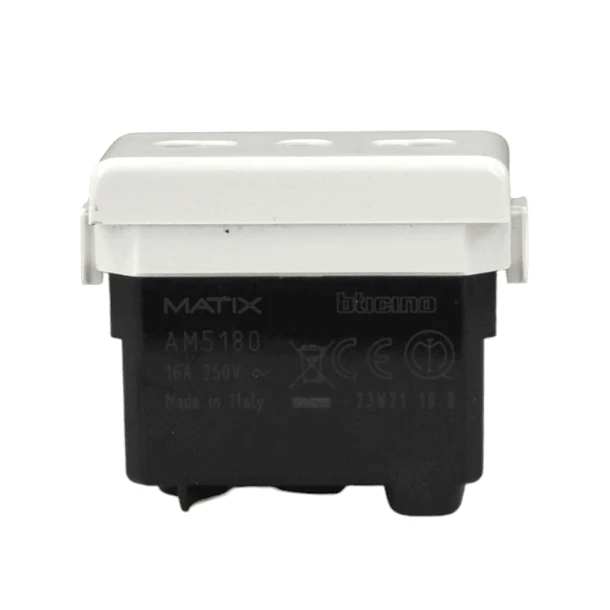 Mod. Enchufe 2P+T 10/16A 250V Blanco Matix AM5180 2