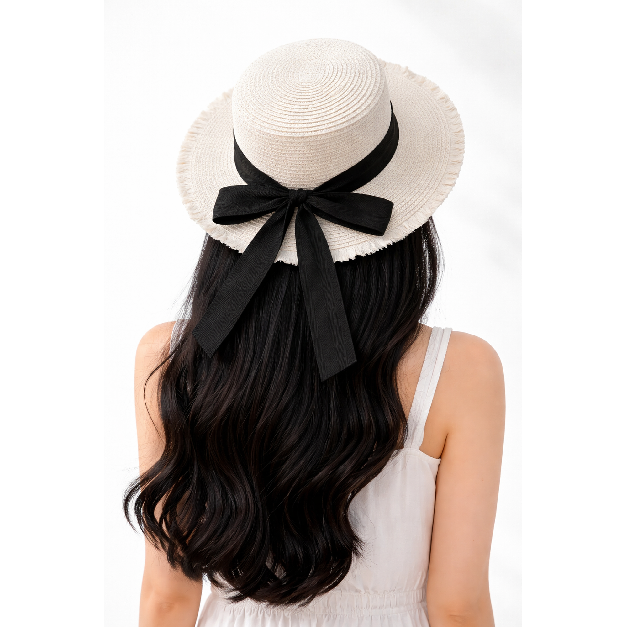 SOMBRERO CON CINTA NEGRA ELEGANTE 1