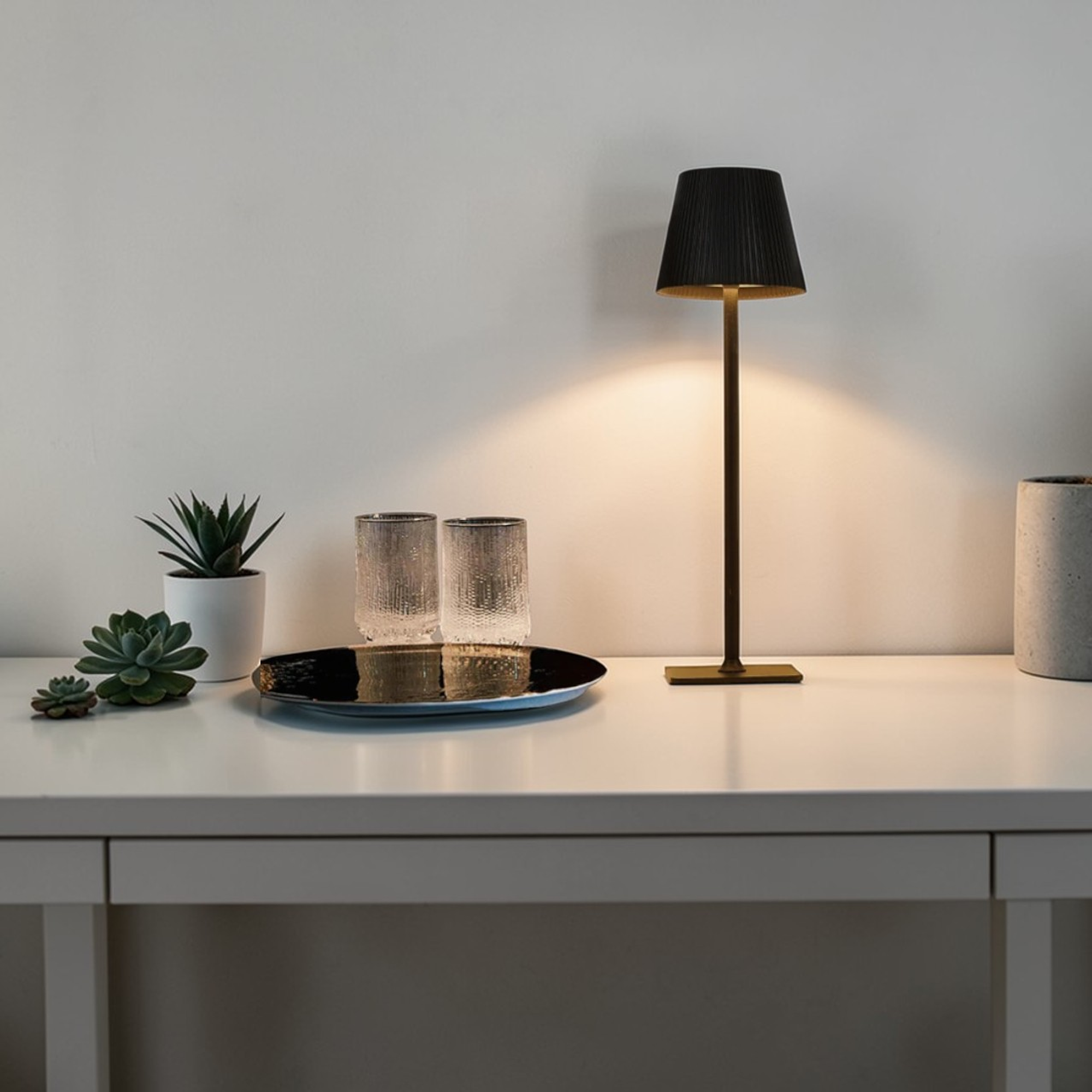 LAMPARA LED DE ESCRITORIO - BLANCO Y NEGRO  7