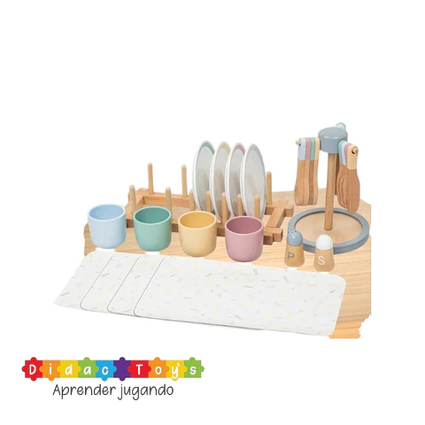 Juego platos de madera, tazas, cubiertos para niños