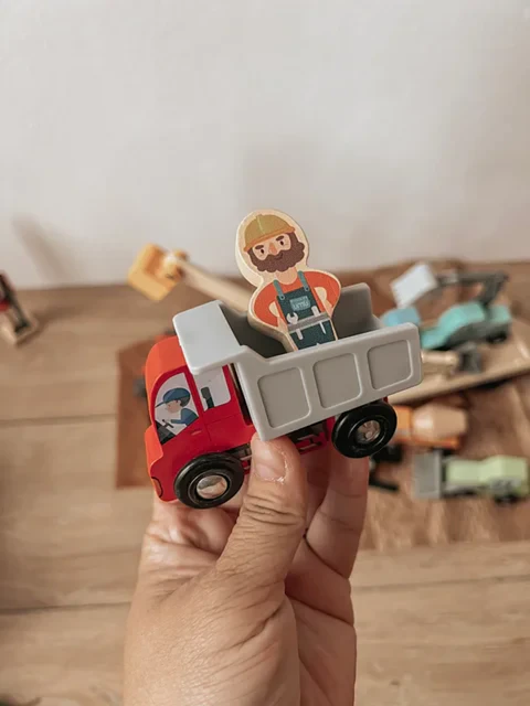 Juego Camión con vehículos de madera 