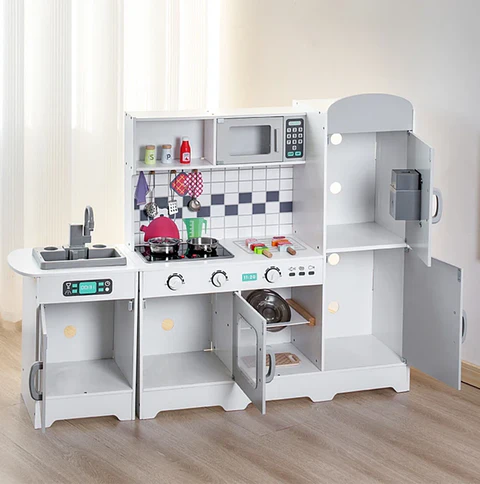 Cocina de madera con flujo de agua 