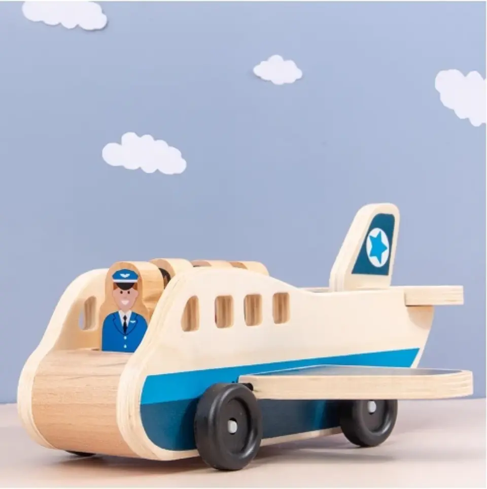 Avión de madera  2