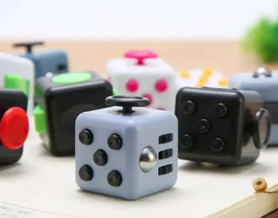 Cubo sensorial antiestrés 1