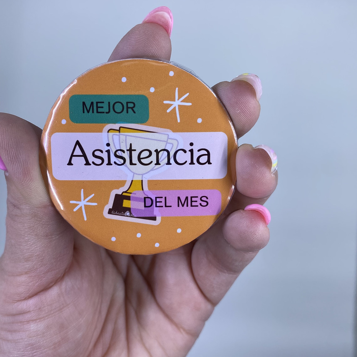 Set de chapitas Mejor Asistencia del mes. Modelo 2 1