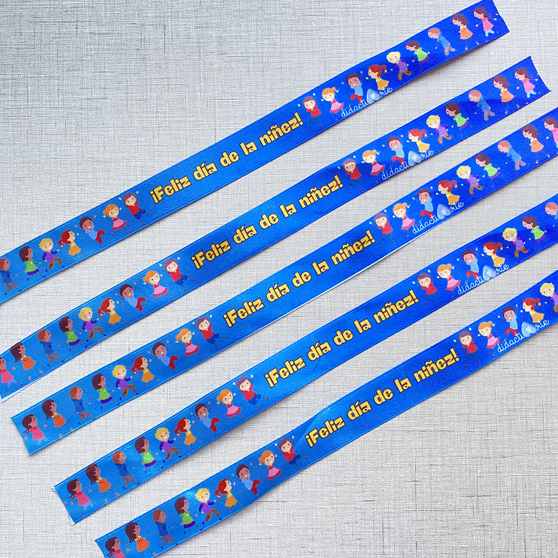 Set de Pulseras Feliz día de la niñez 1