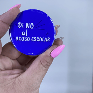 Set de chapitas Di no al acoso escolar