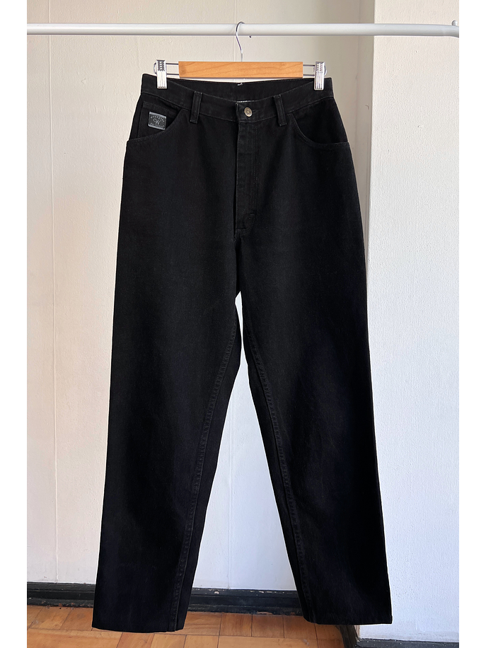 Pantalón mezclilla tiro alto negro 1