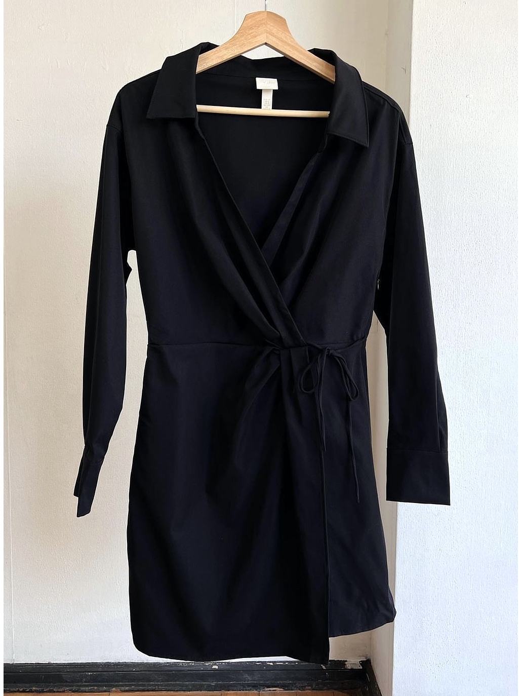 Vestido cruzado negro  1