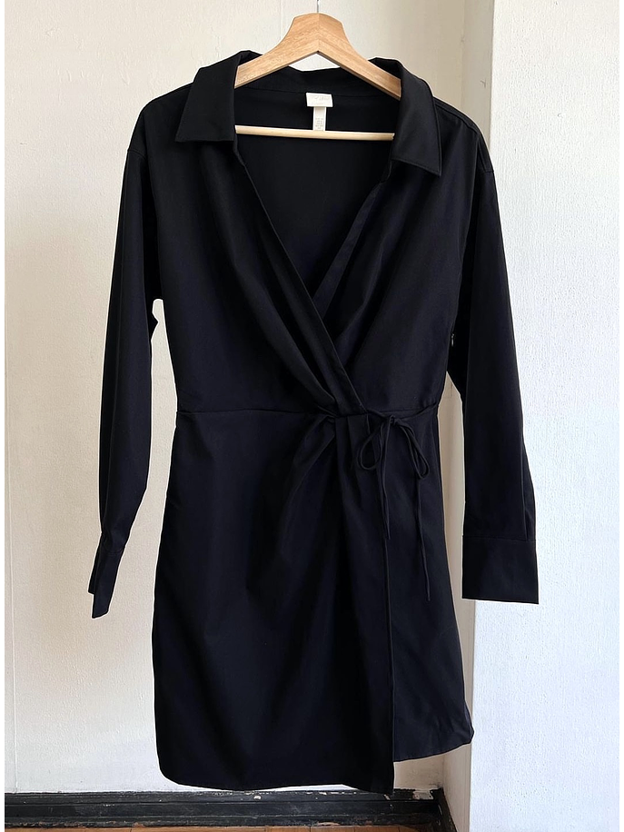 Vestido cruzado negro  1