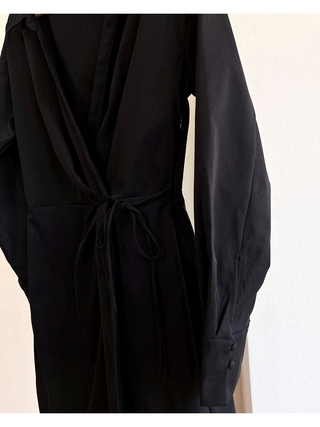 Vestido cruzado negro  3