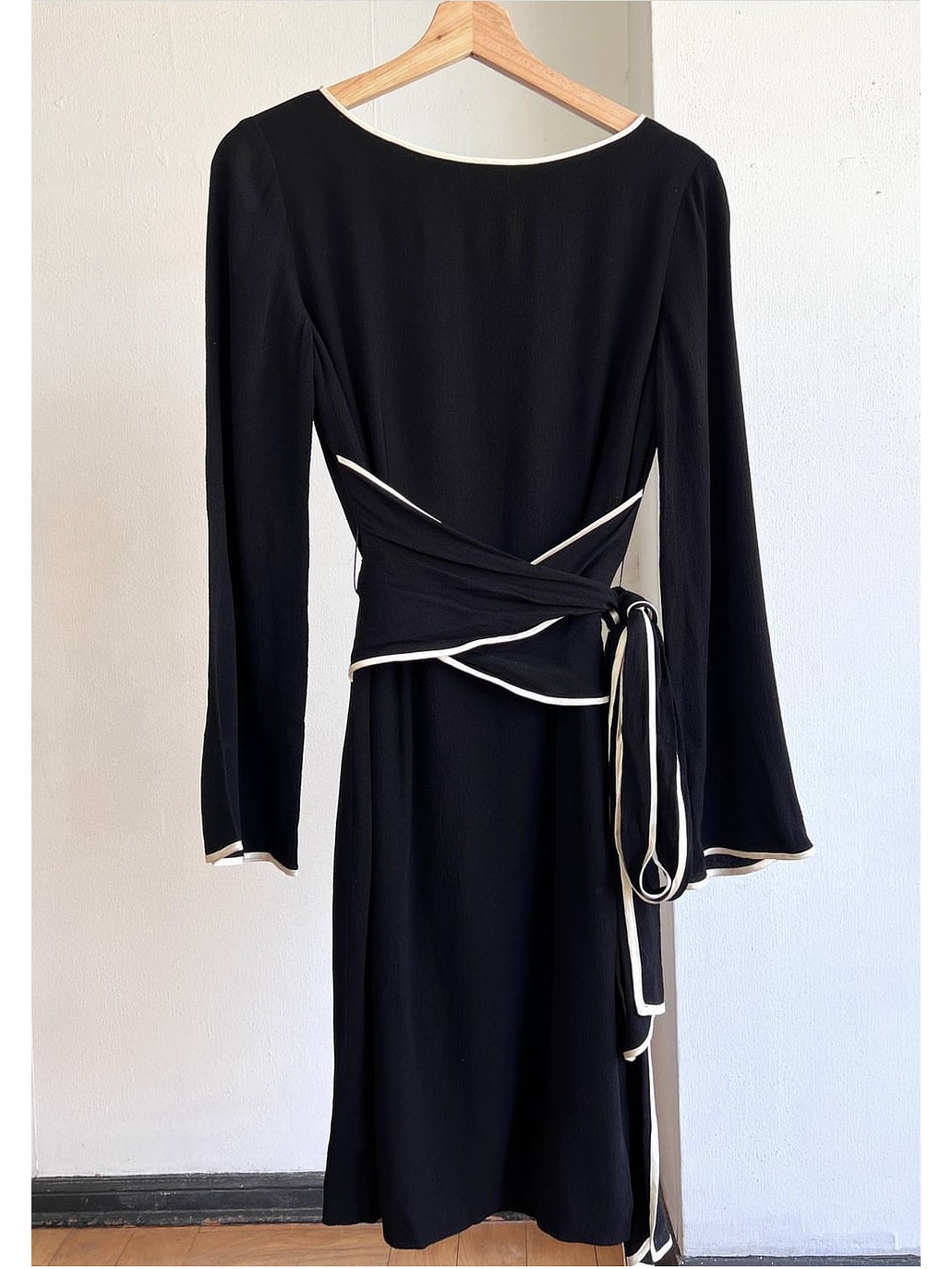Vestido vintage negro amarra 1