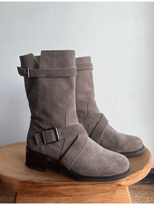 Botas de gamuza café