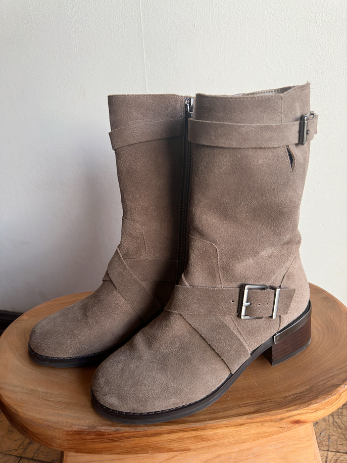 Botas de gamuza café 5