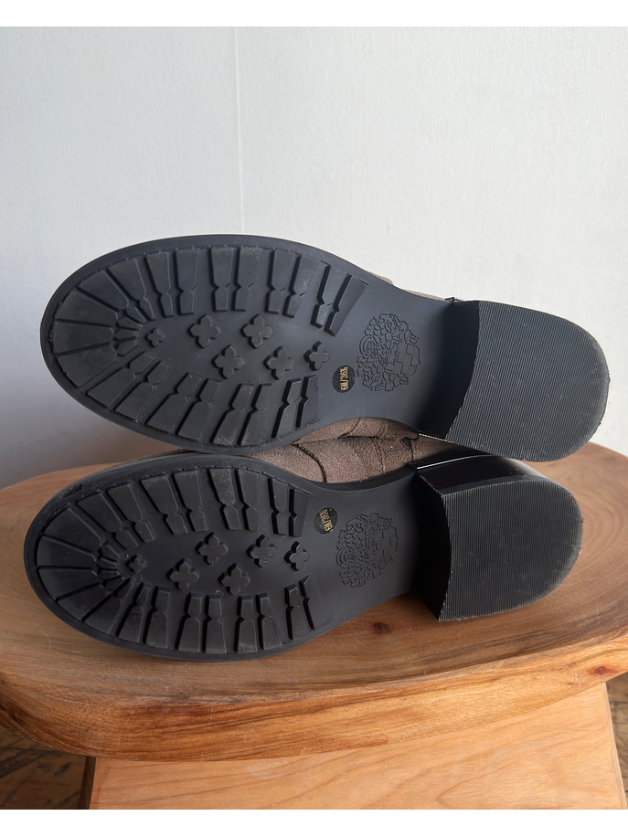 Botas de gamuza café 6