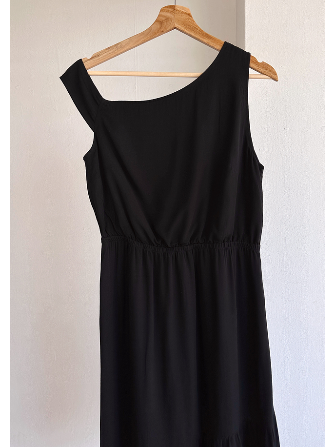 Vestido asimétrico negro  2