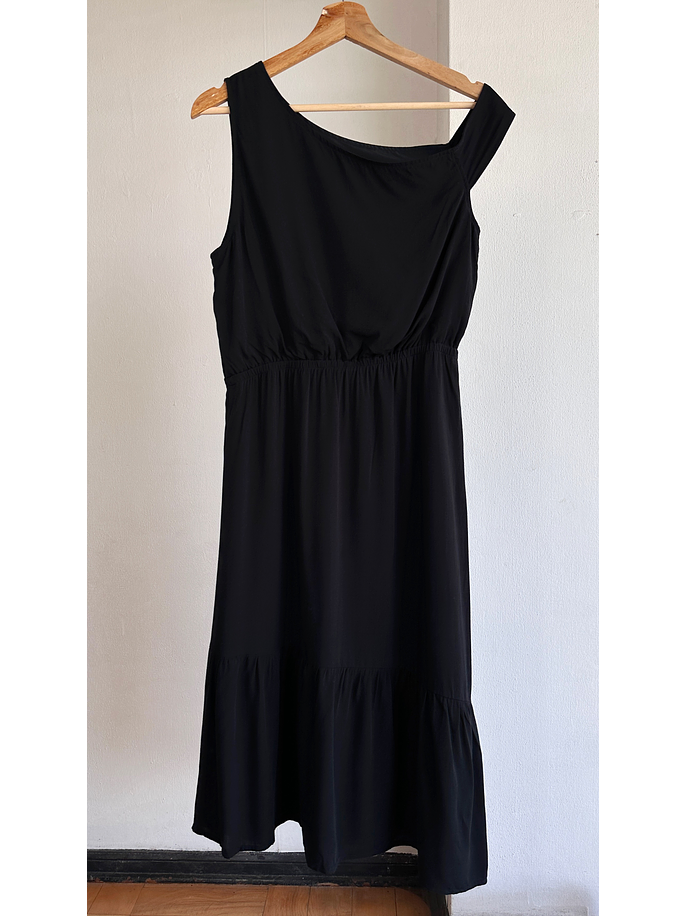 Vestido asimétrico negro  3
