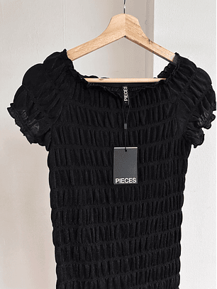 Vestido negro elasticado 