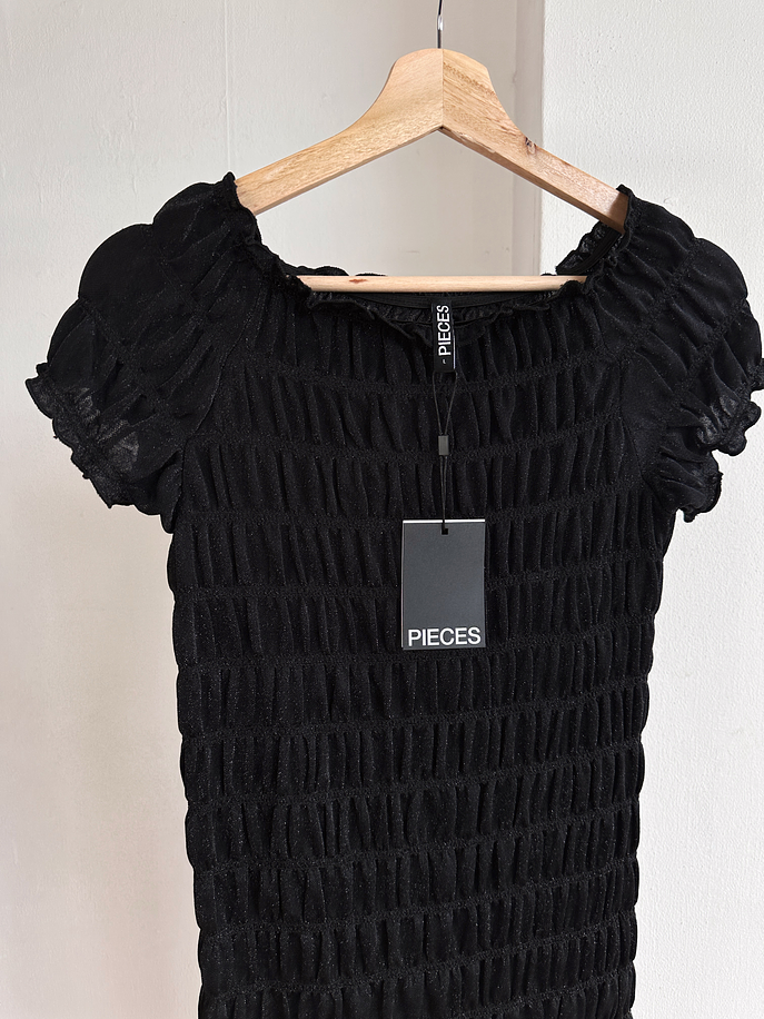 Vestido negro elasticado  2