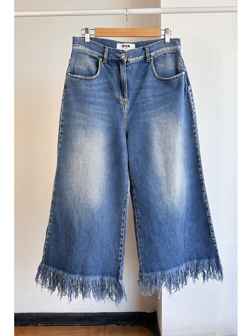 Pantalón capri mezclilla 1