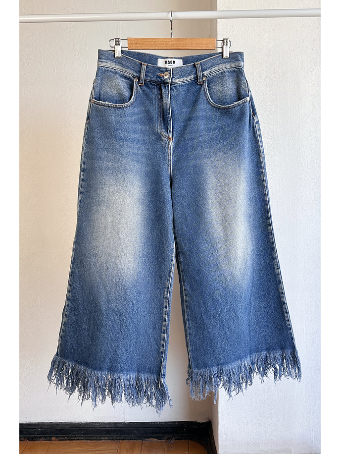 Pantalón capri mezclilla 1