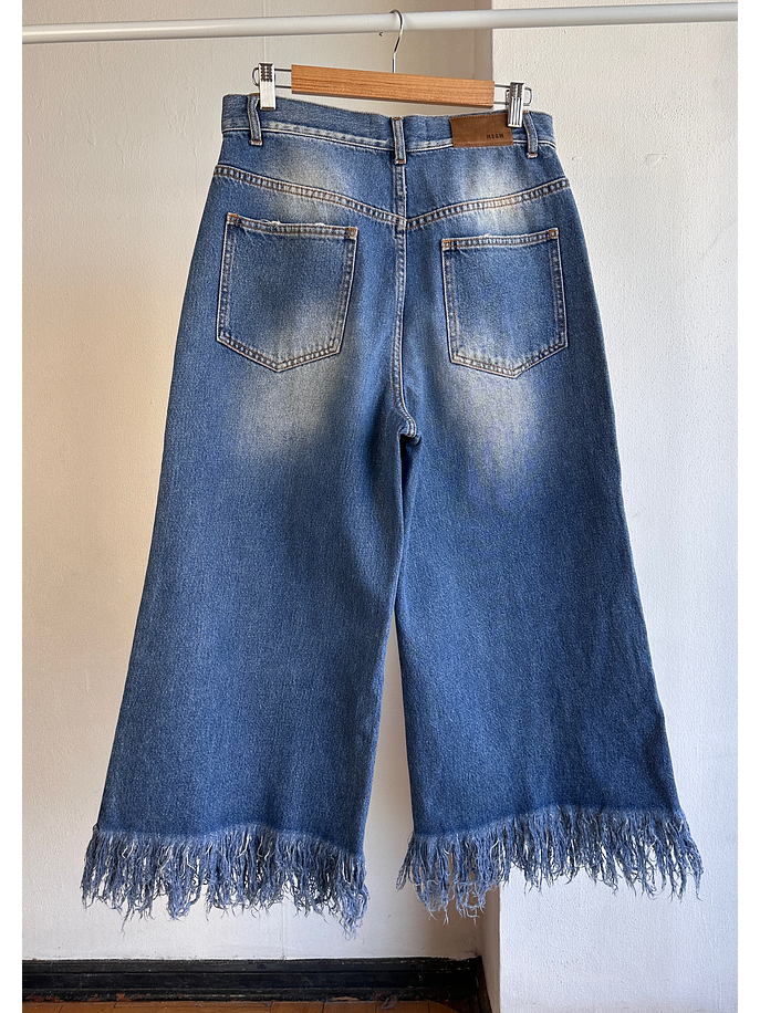 Pantalón capri mezclilla 4