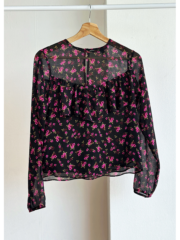 blusa negra floreada  1