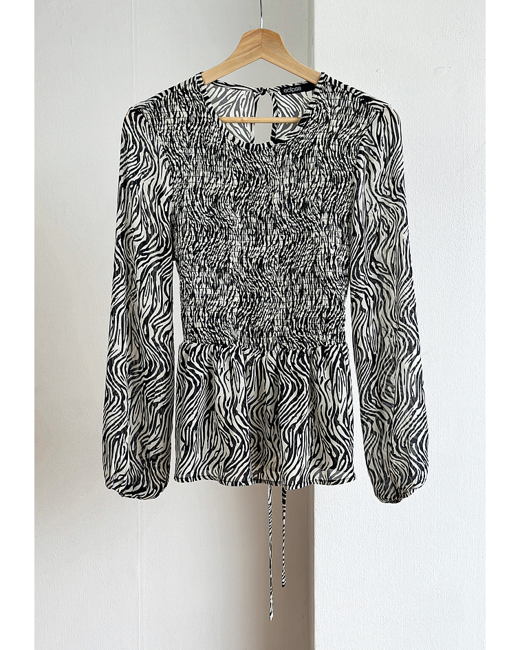 Blusa animal print elasticada 