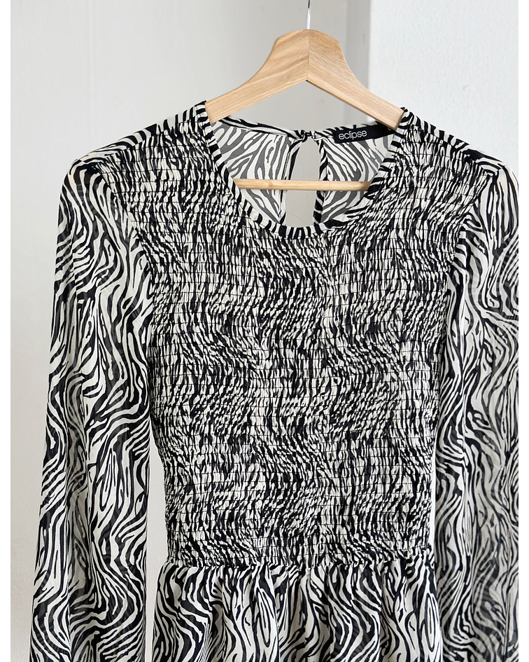 Blusa animal print elasticada 