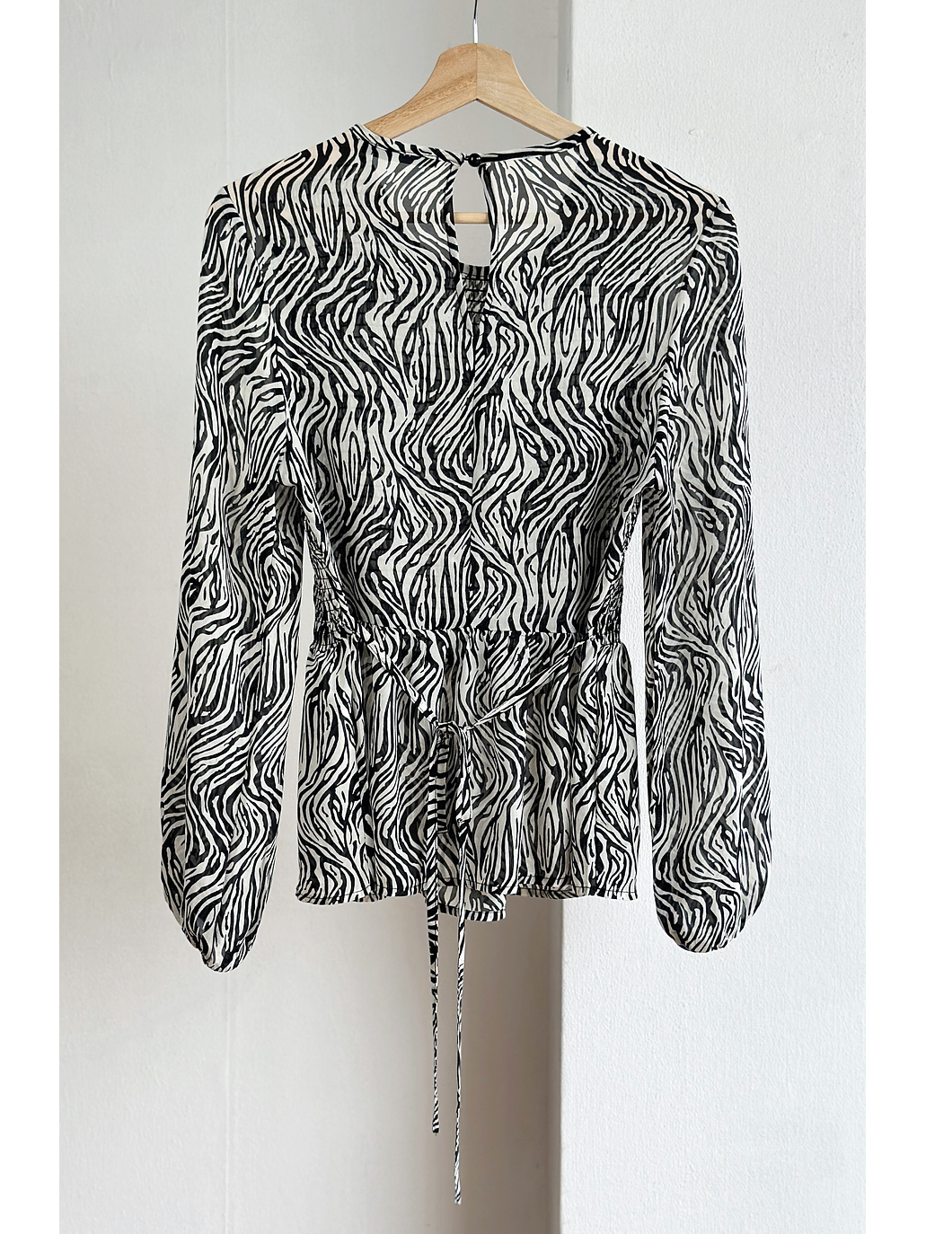 Blusa animal print elasticada  3