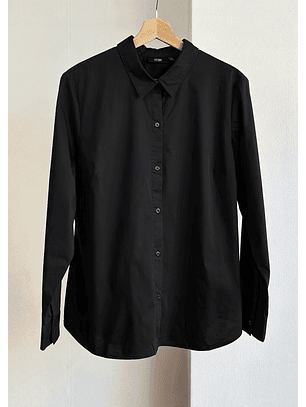 camisa negra básica 