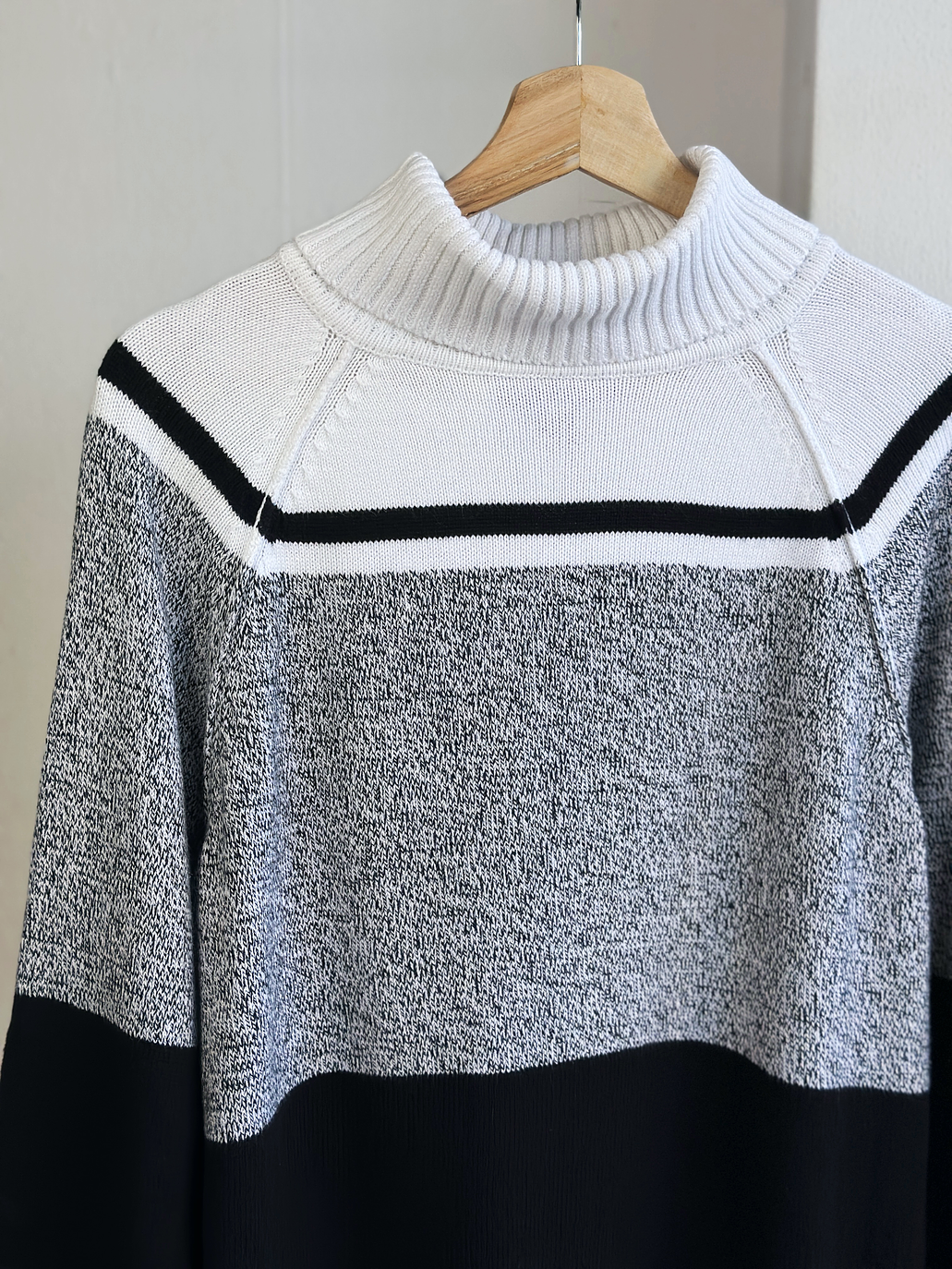 Suéter franjas cuello  2