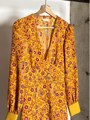 Vestido floreado escotado