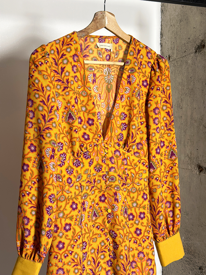 Vestido floreado escotado 2