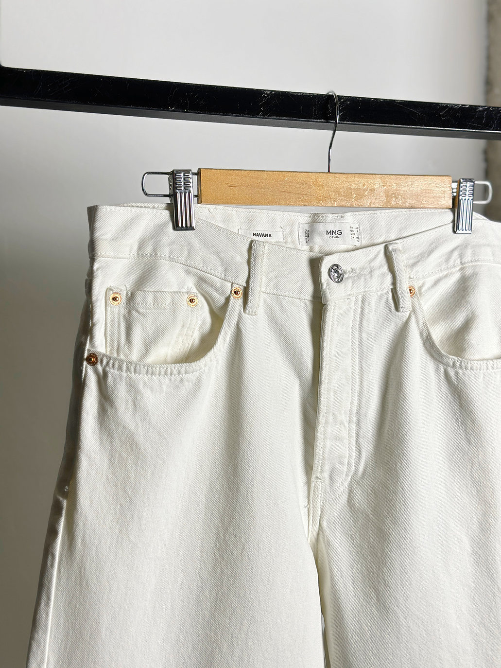 Pantalón mezclilla blanco  5